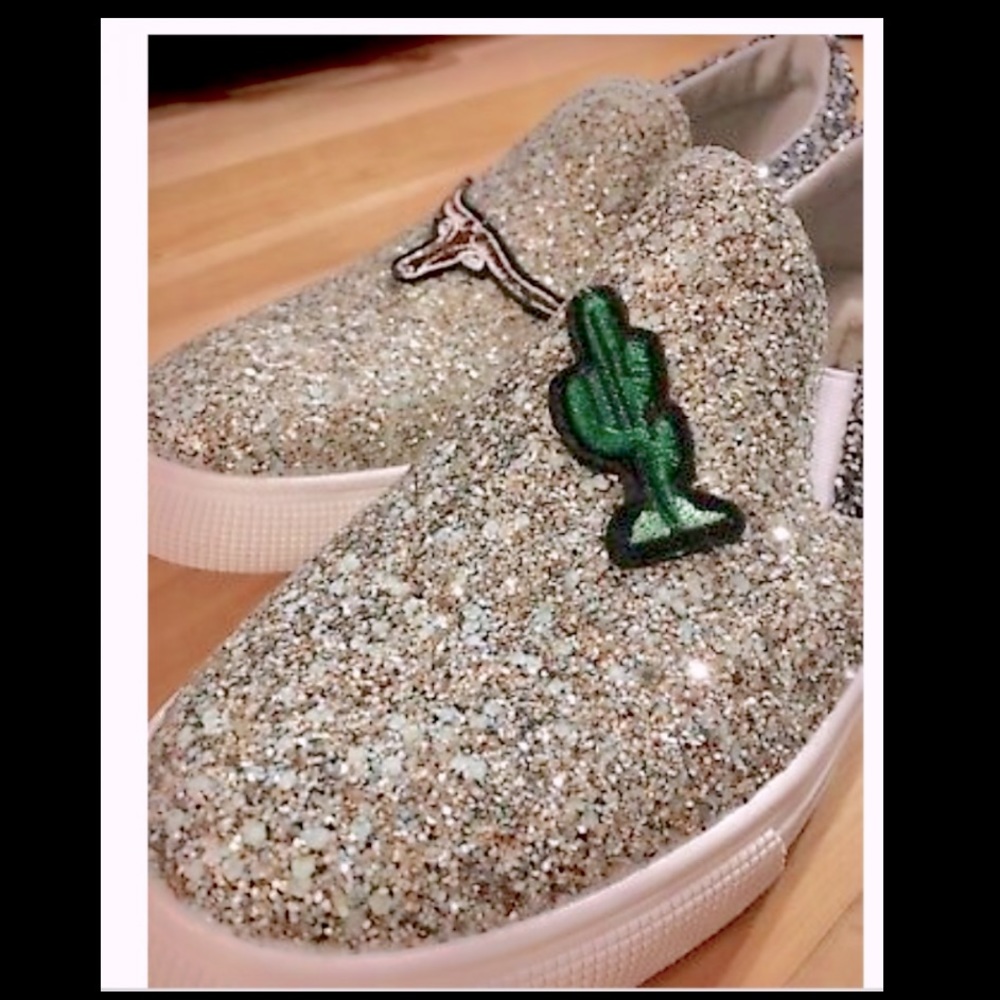 ✨Glitter silver slip-on sneakers✨